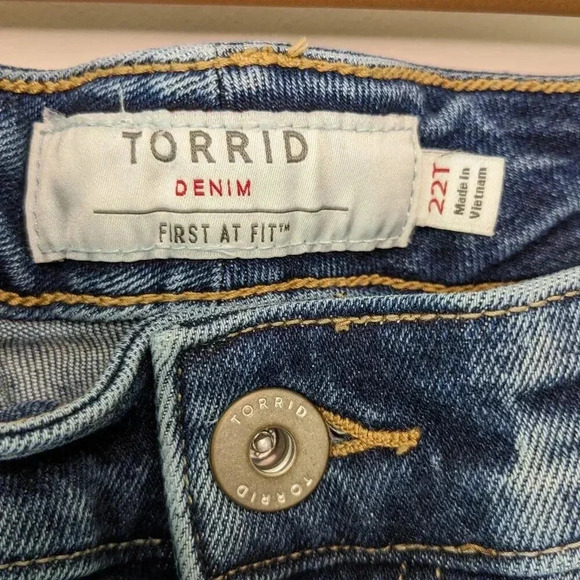 Torrid Denim Womens Plus Size 22T Blue Distressed Mid-rise Skinny Jeans - Picture 9 of 14